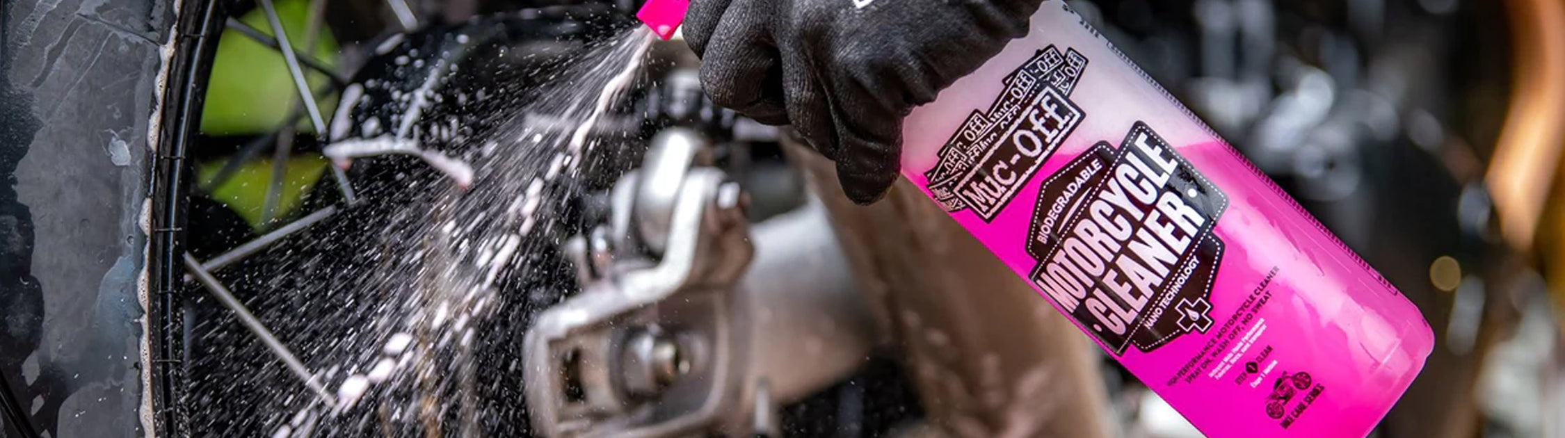 Muc-Off's new powdered bike wash is plastic-free and BYO-water - Swiss  Cycles